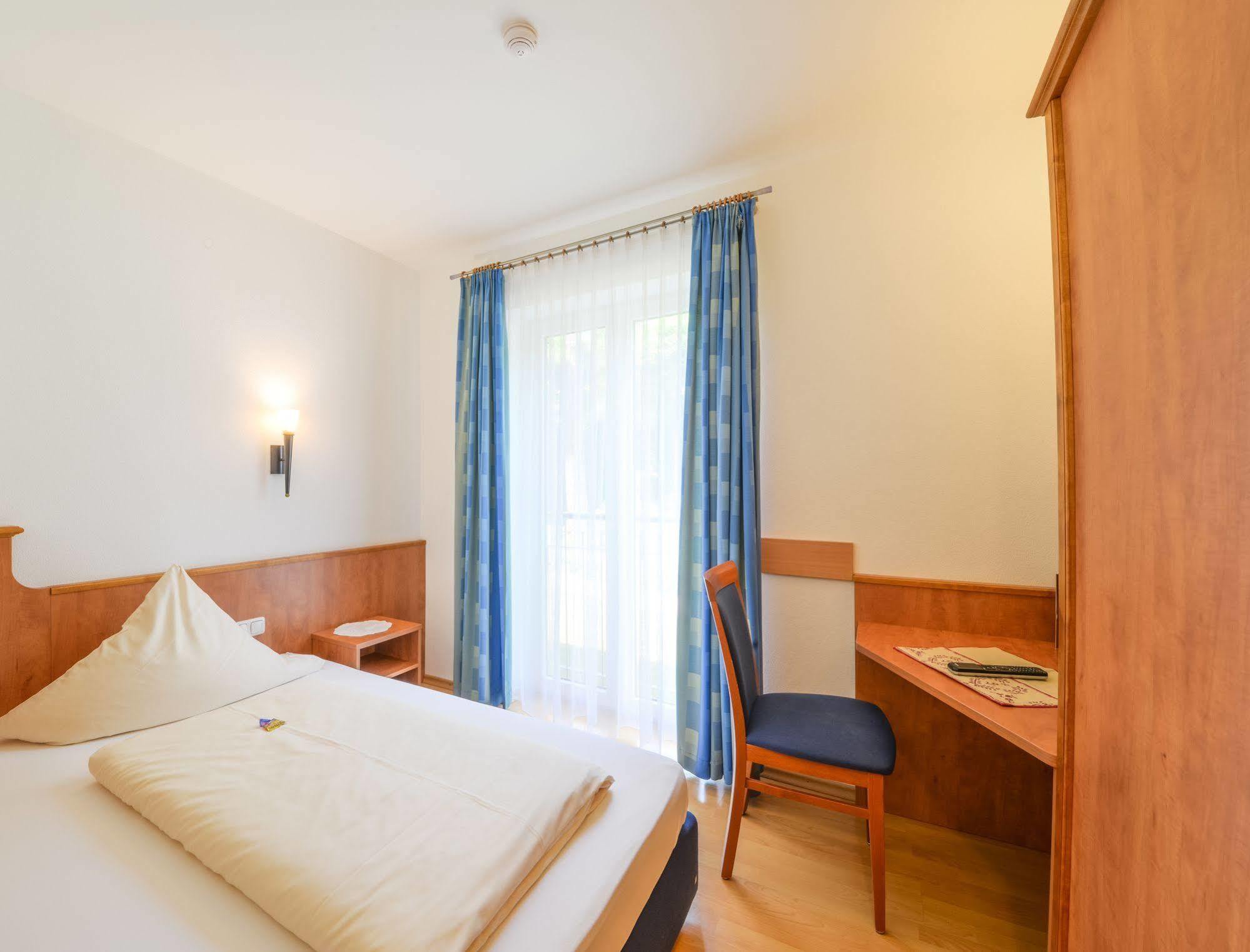 Hotel Waldhof Hohenkammer Eksteriør bilde