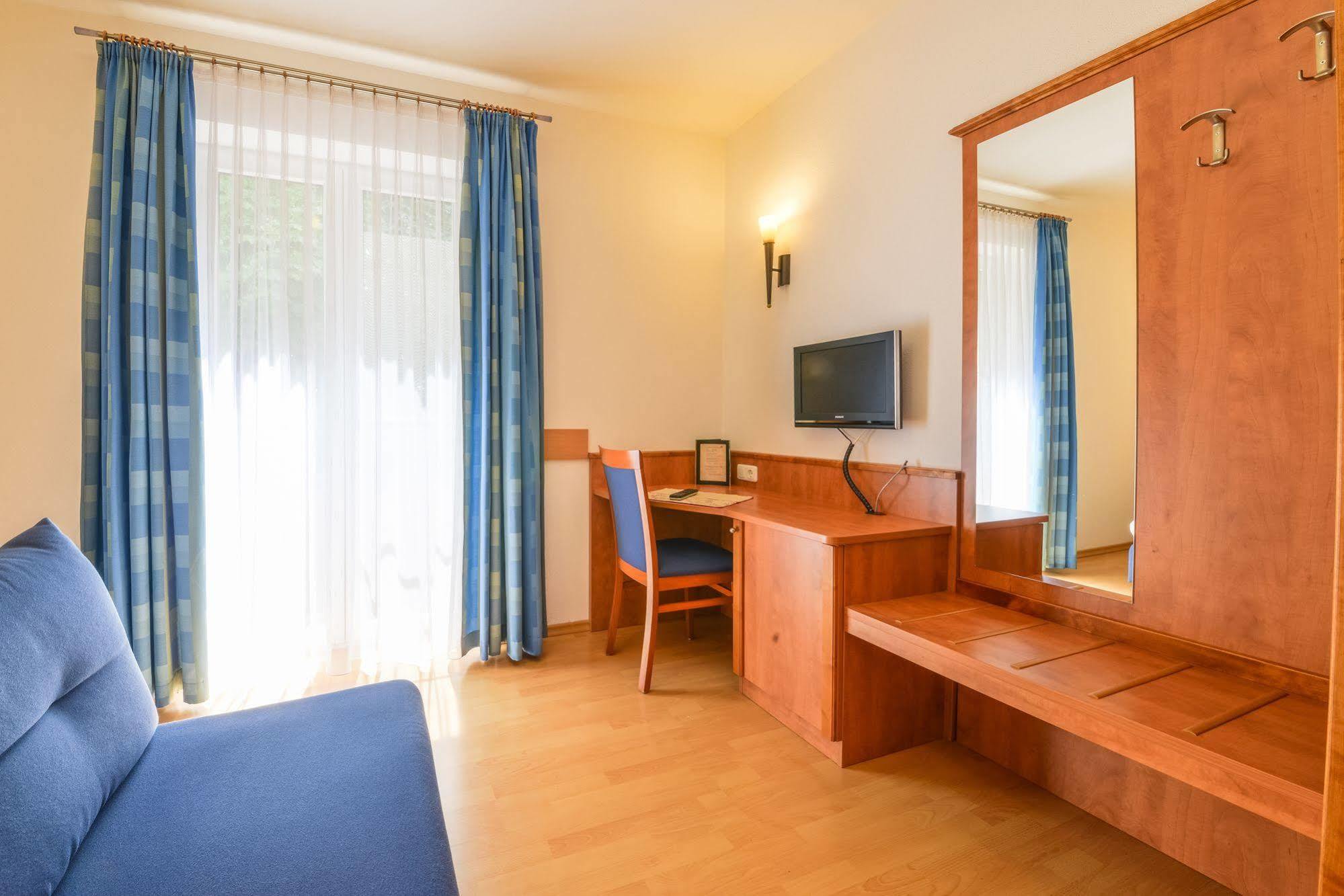 Hotel Waldhof Hohenkammer Eksteriør bilde